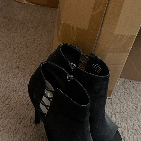 Shoes - Picture 1 of 1